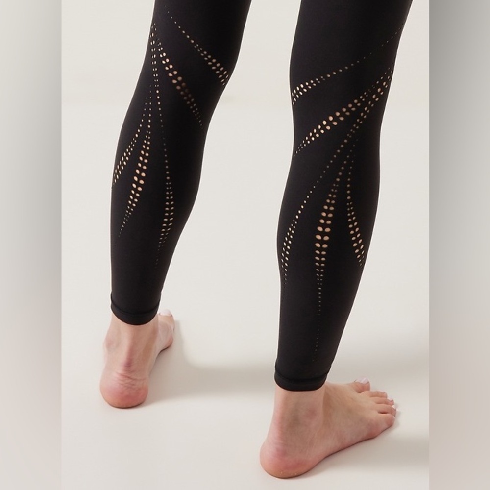 Athleta Elation Lasercut tight size XS - Picture 5 of 15